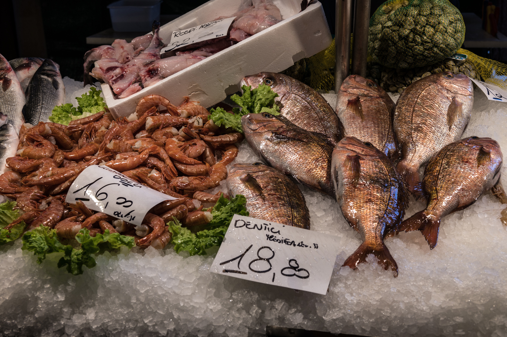 Am Morgen auf dem Fischmarkt...