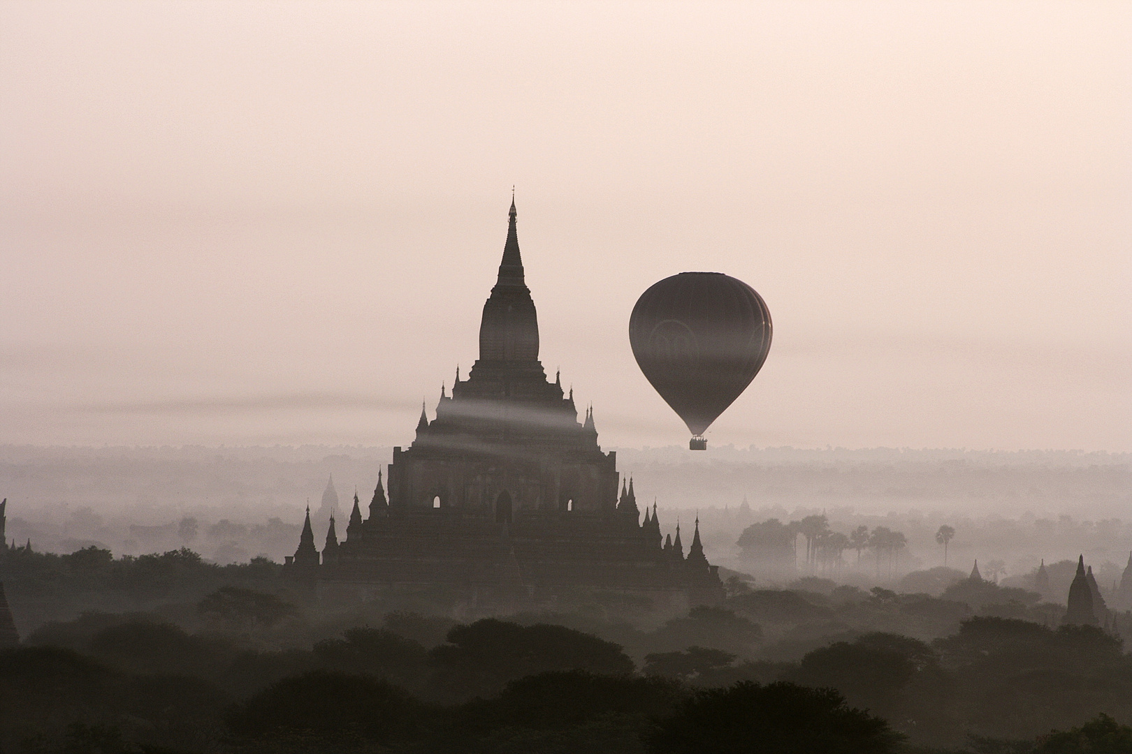 Am Morgen über Bagan