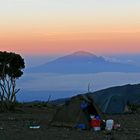 Am Morgen vom Shira Camp Blick auf Mount Meru