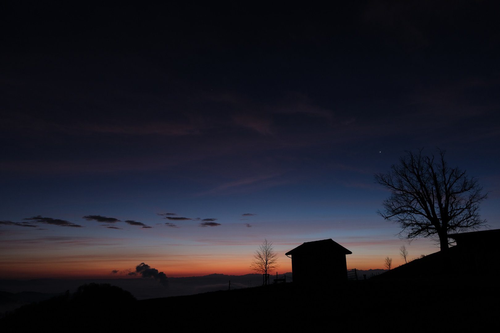 Am Morgen vor der Hütte