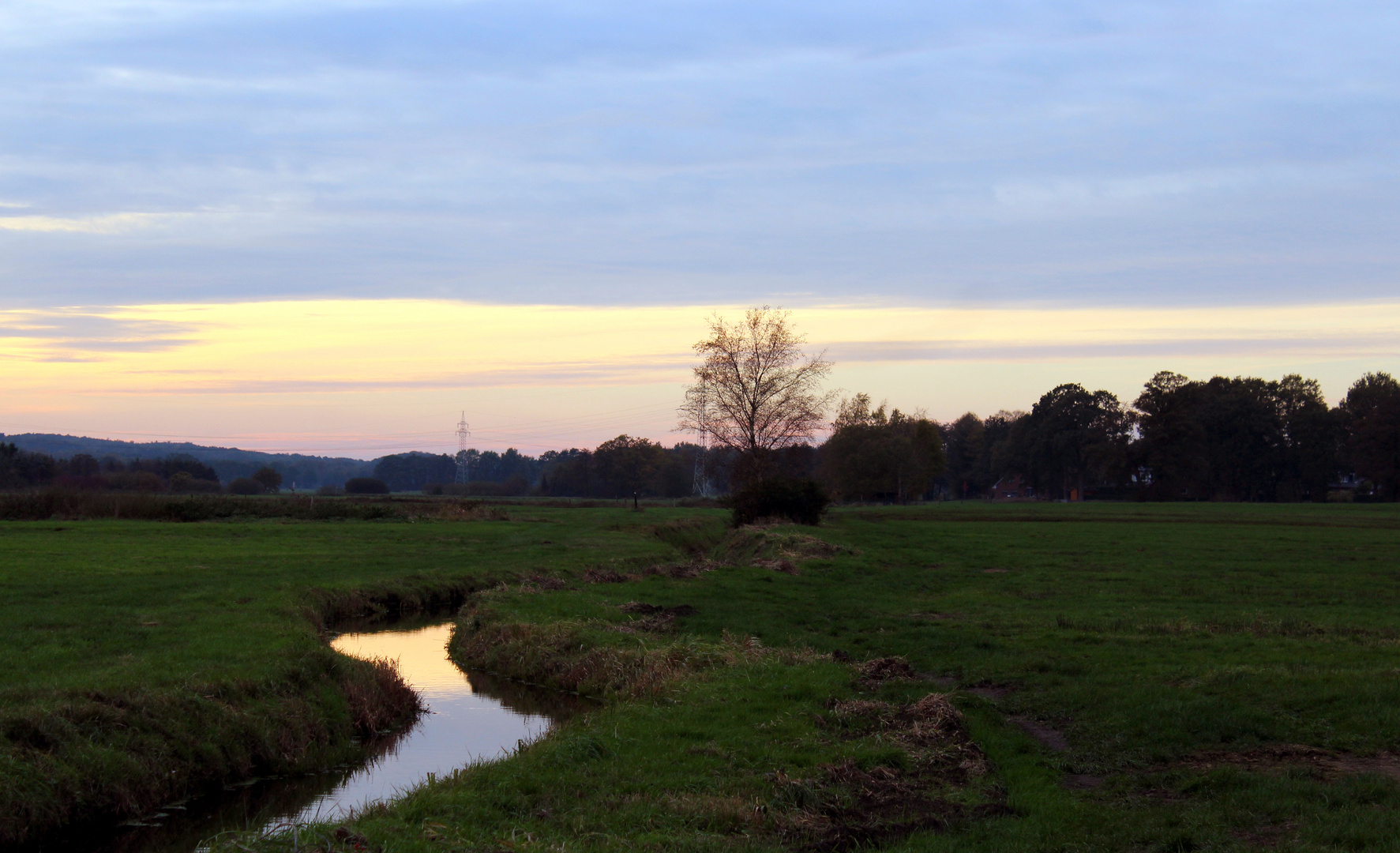 am Mühlenbach unterwegs Foto & Bild landschaften, outdoor, baum