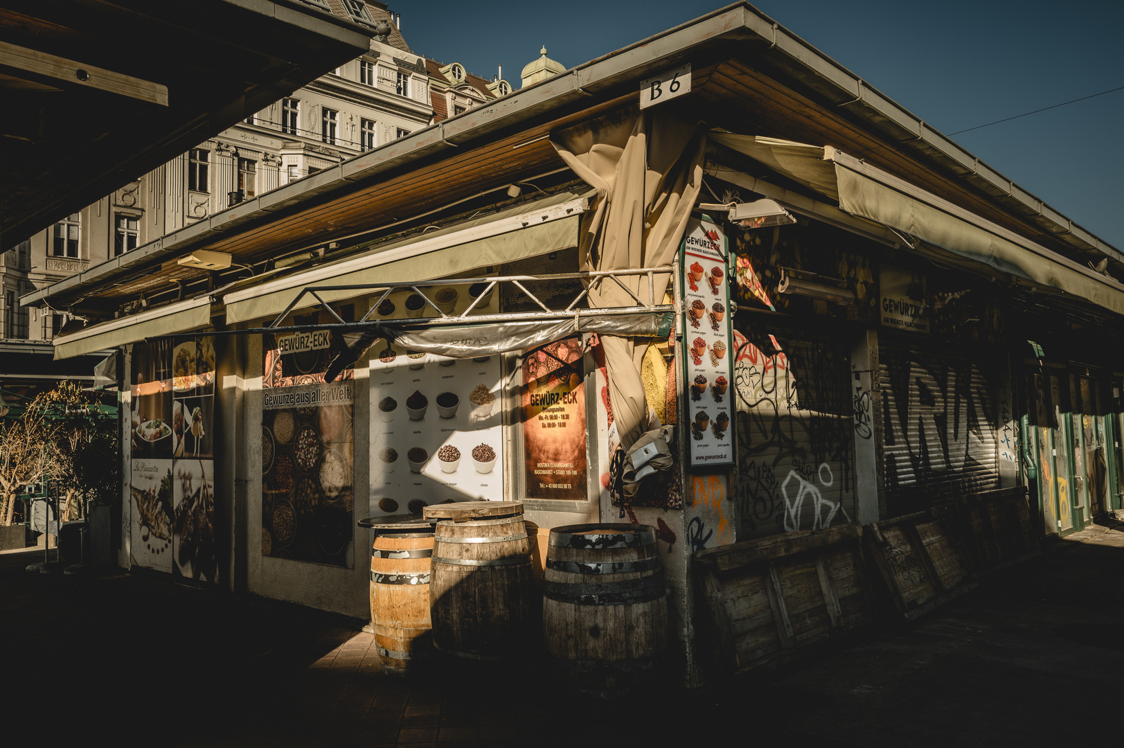 Am Naschmarkt in Wien III