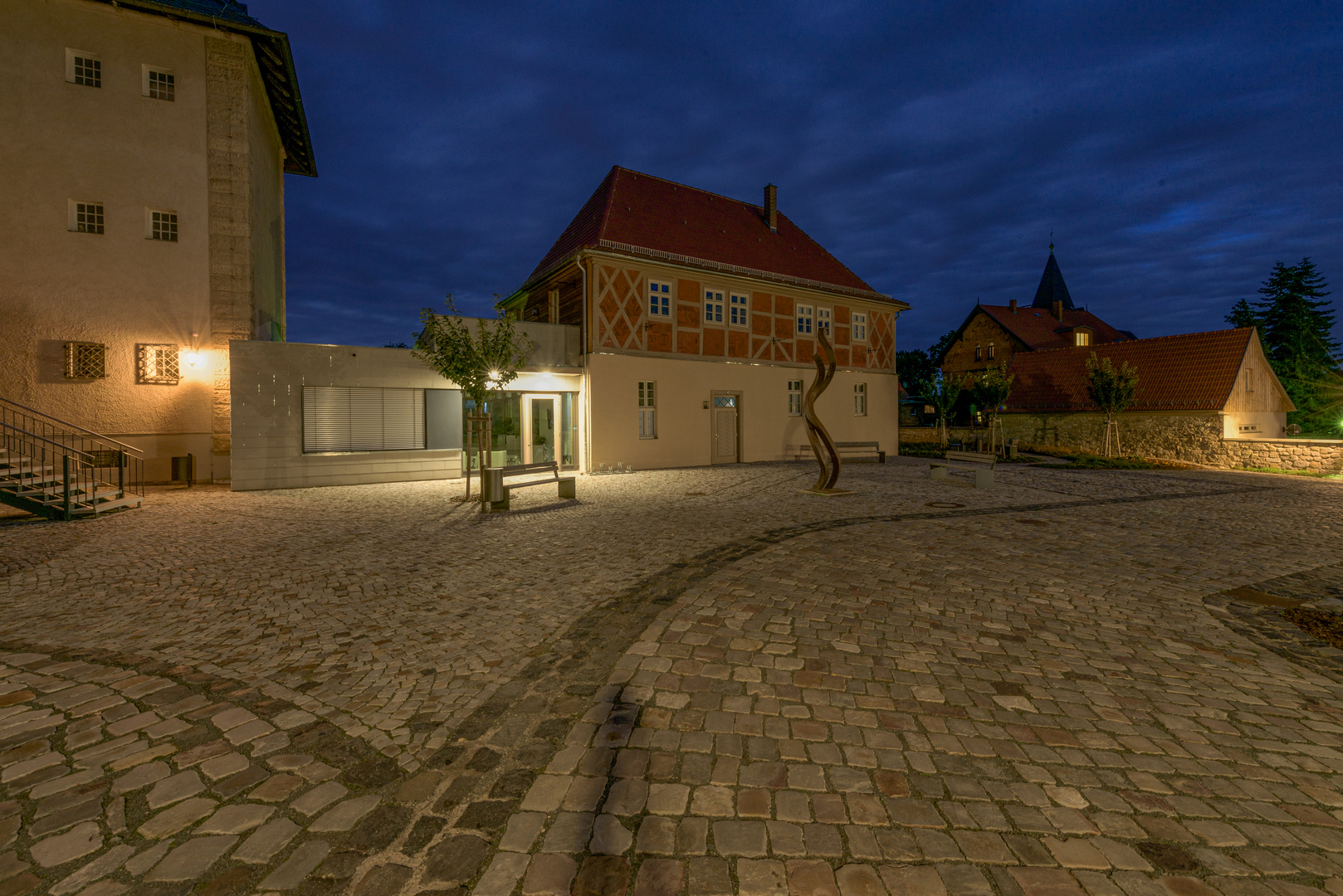 Am neuen Rathaus in Ballenstedt