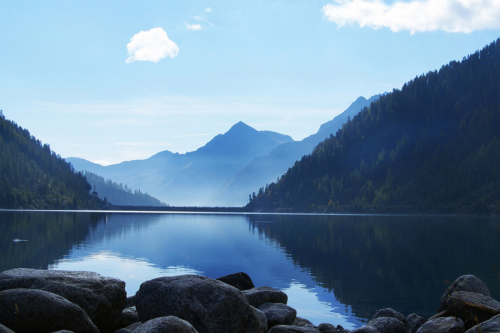 am Neves Stausee , auf fast 2000 m Höhe