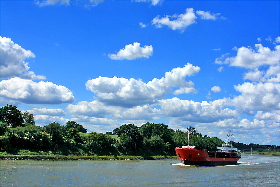 Am Nord-Ostsee-Kanal