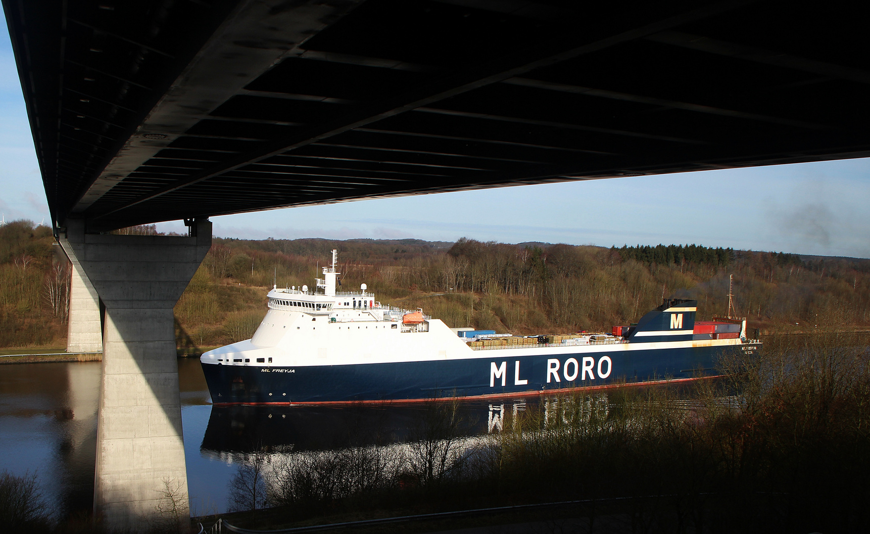 Am Nord-Ostsee-Kanal