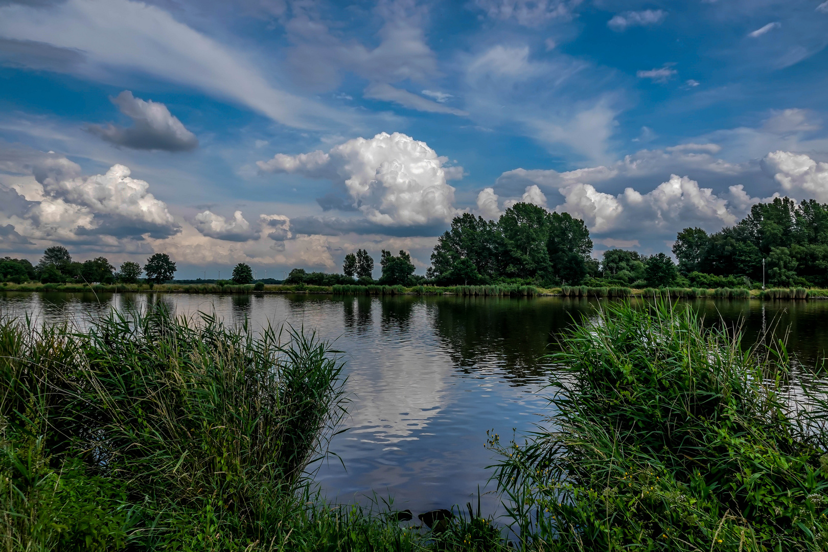 Am Nord-Ostsee-Kanal