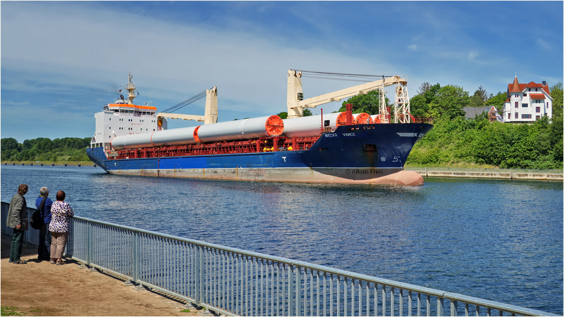 Am Nord-Ostsee-Kanal Schiffe gucken! :-)