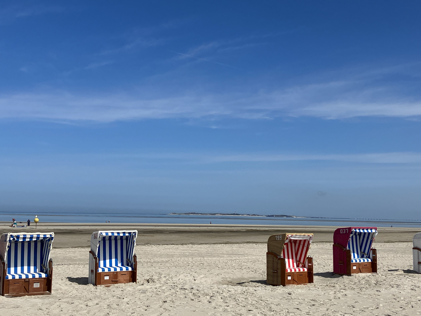 Am Norddorfer Strand mit Blick auf die Südspitze von Sylt