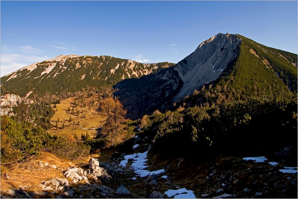 am Pasilsattel mit Blick zur Seespitz und Pasilalm