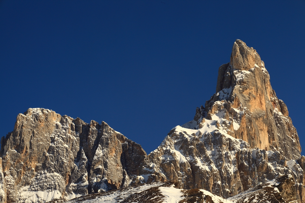 Am Passo Rolle ... Wie heißt dieser beeindruckende Berg