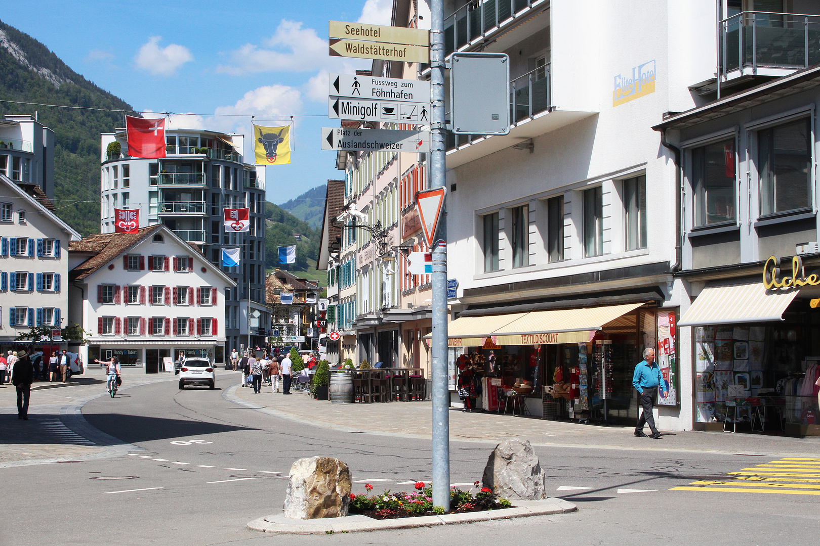 Am Platz der Auslandschweizer