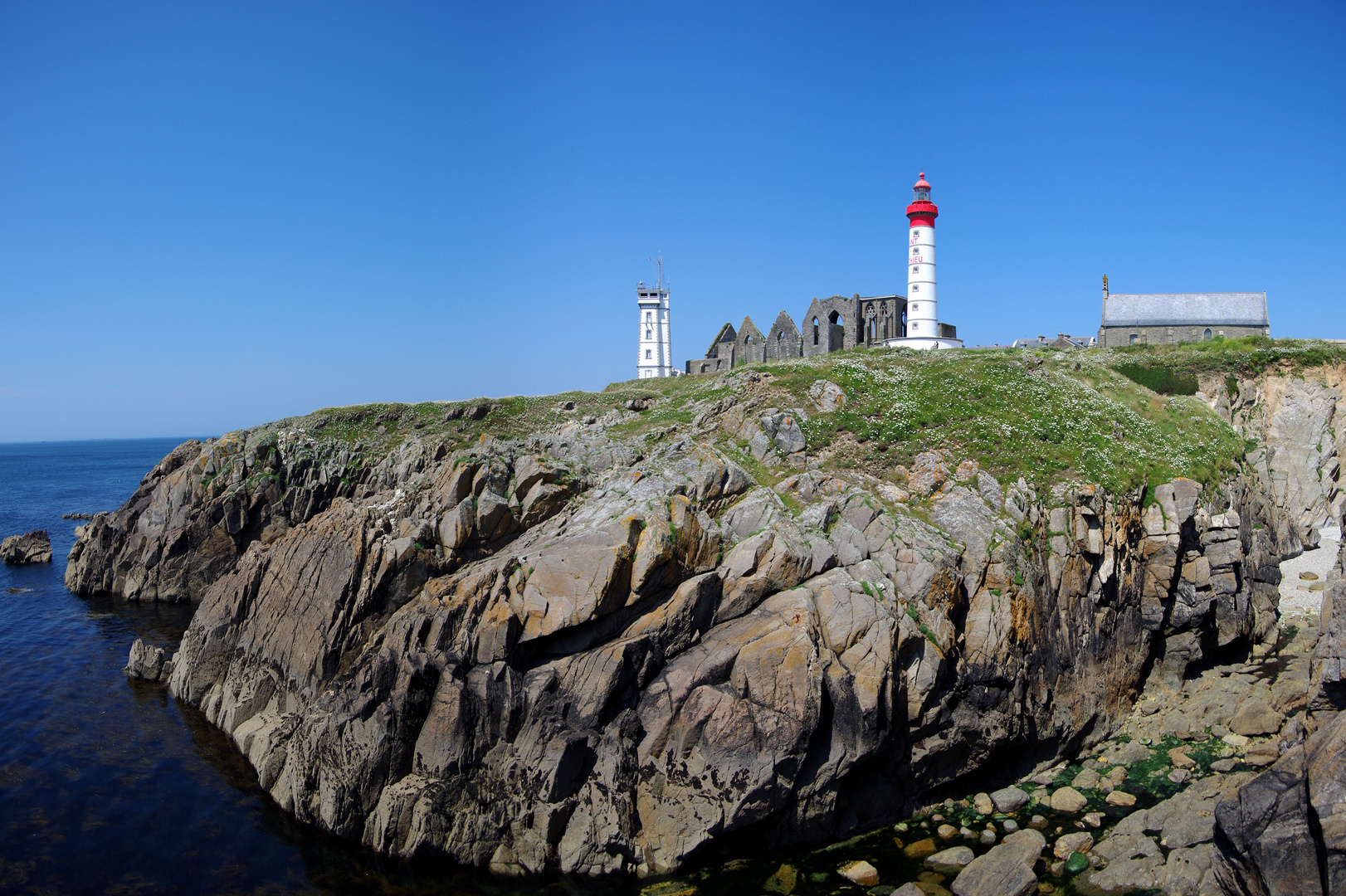 Am Pointe de St-Mathieu