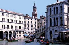 Am Ponte Rialto, Venedig