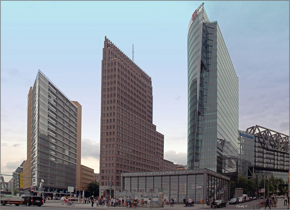 - am Potsdamer Platz -