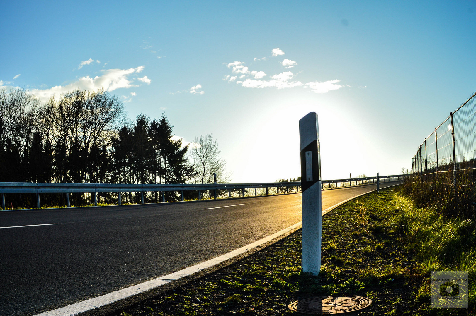 Am Rande der Straße