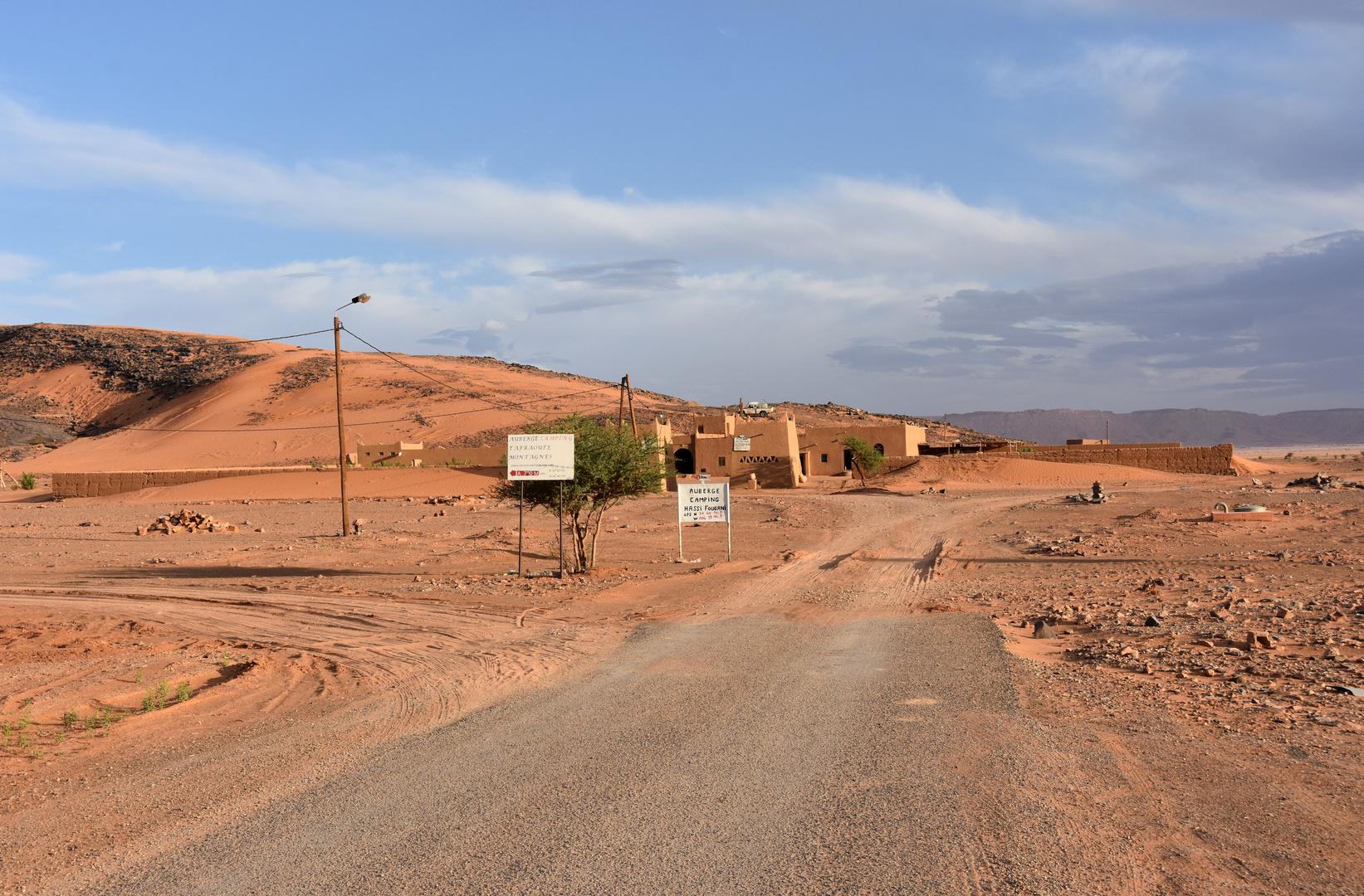 Am Rande der Wüstenoase Tafraout Hassi Fougani