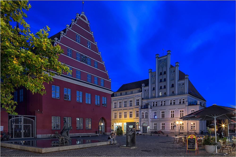 Am Rathaus von Greifswald