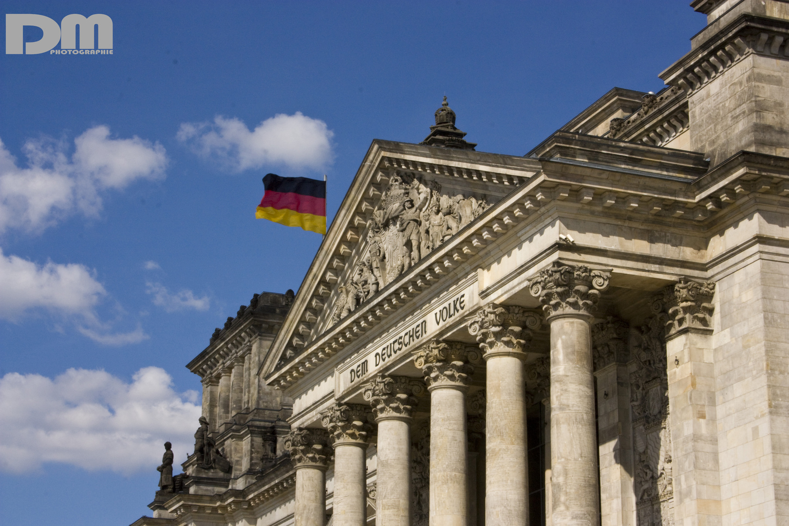 Am Reichstag in Berlin