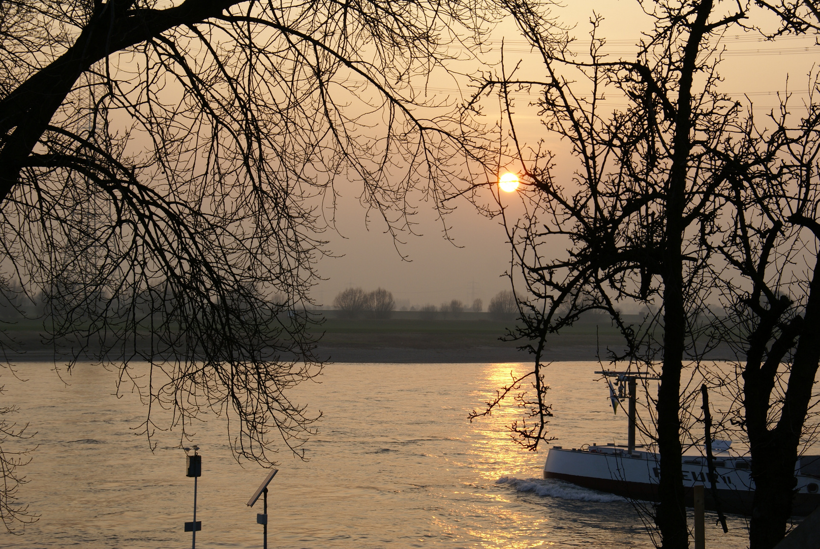 Am Rhein 7