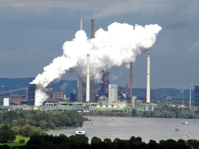 Am Rhein bei Duisburg