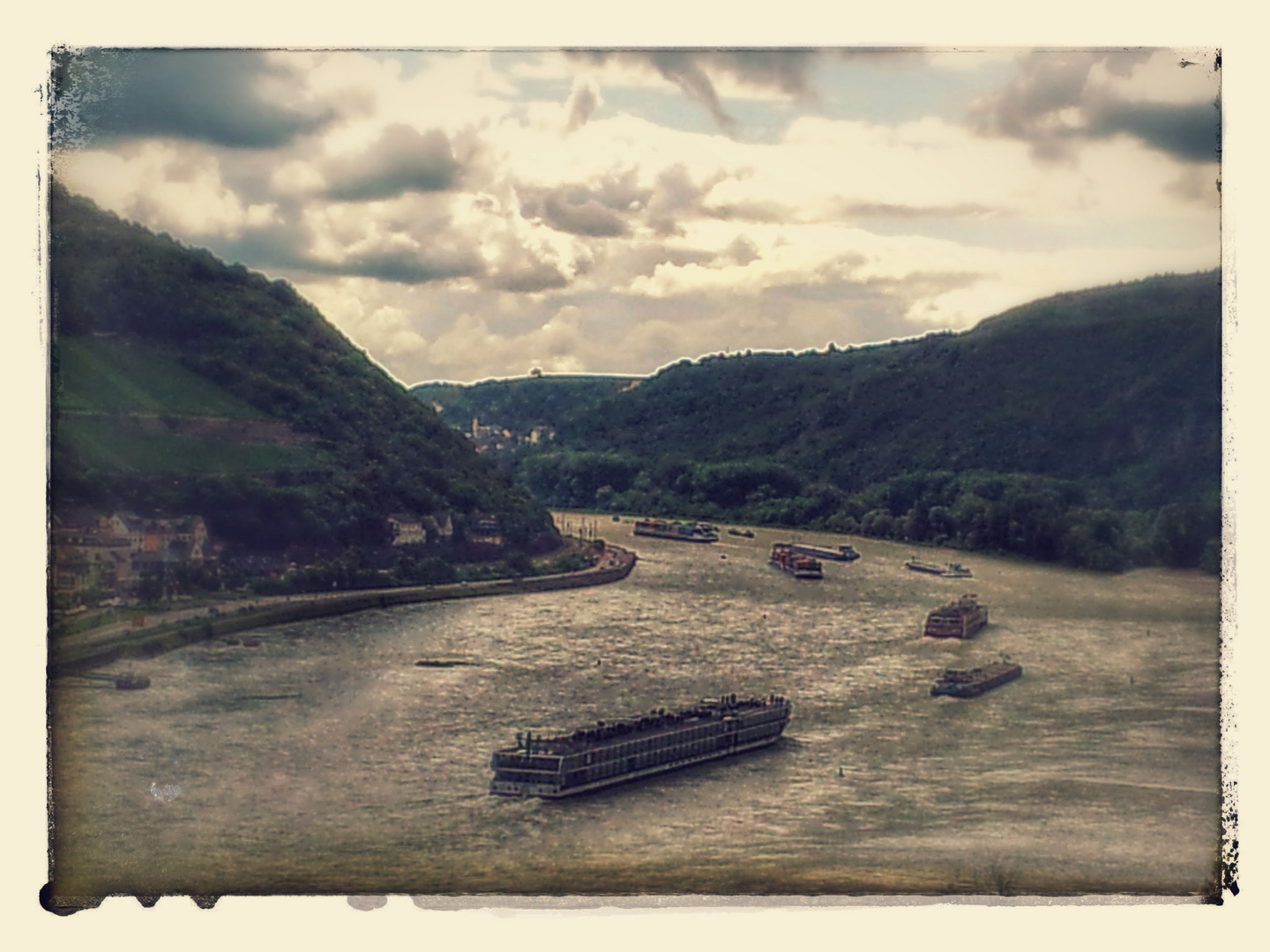 Am Rhein - Blick von Burg Rheinstein