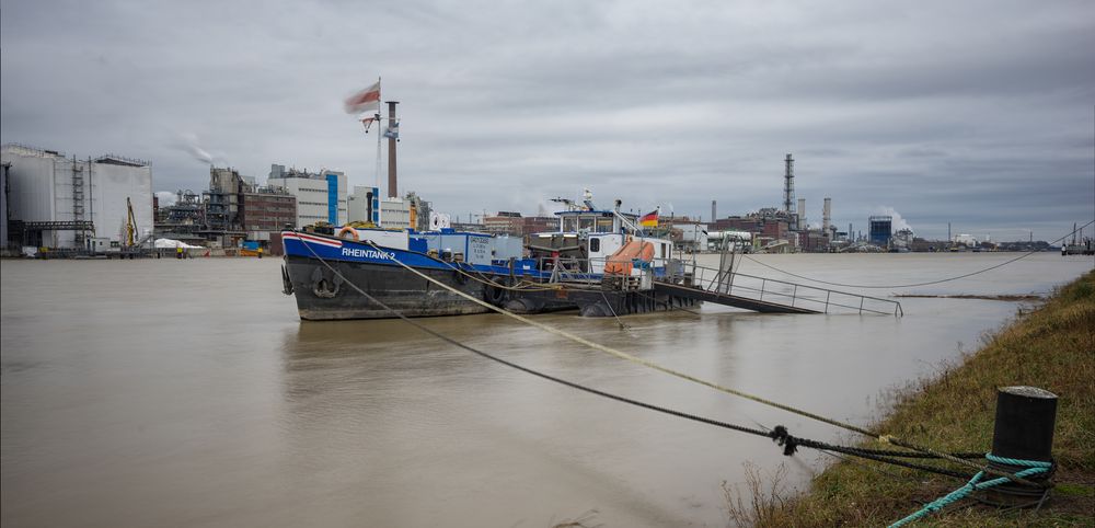 Am Rhein II Foto & Bild industrie und technik, industrie & landschaft