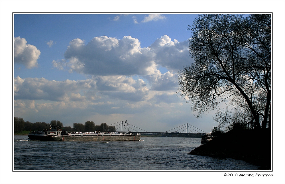 Am Rhein in Duisburg-Homberg