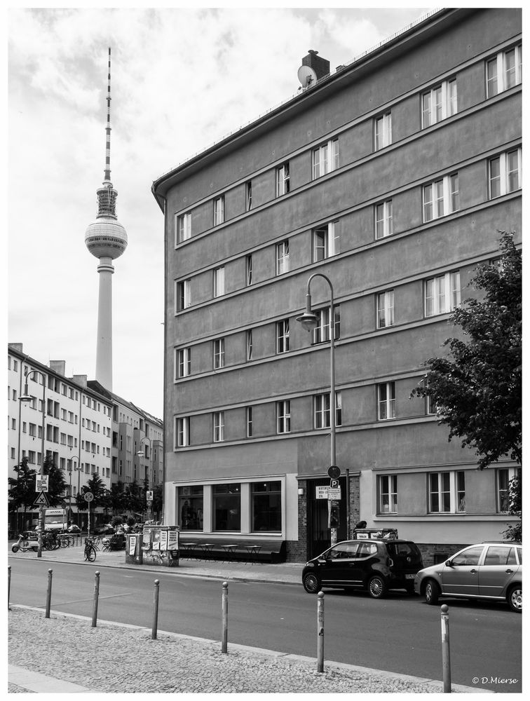 Am Rosa Luxemburg Platz