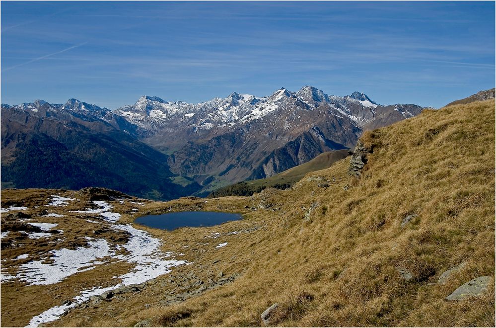 am Schlattacherjoch mit Blick ins Passeier und zu den Ötztalern