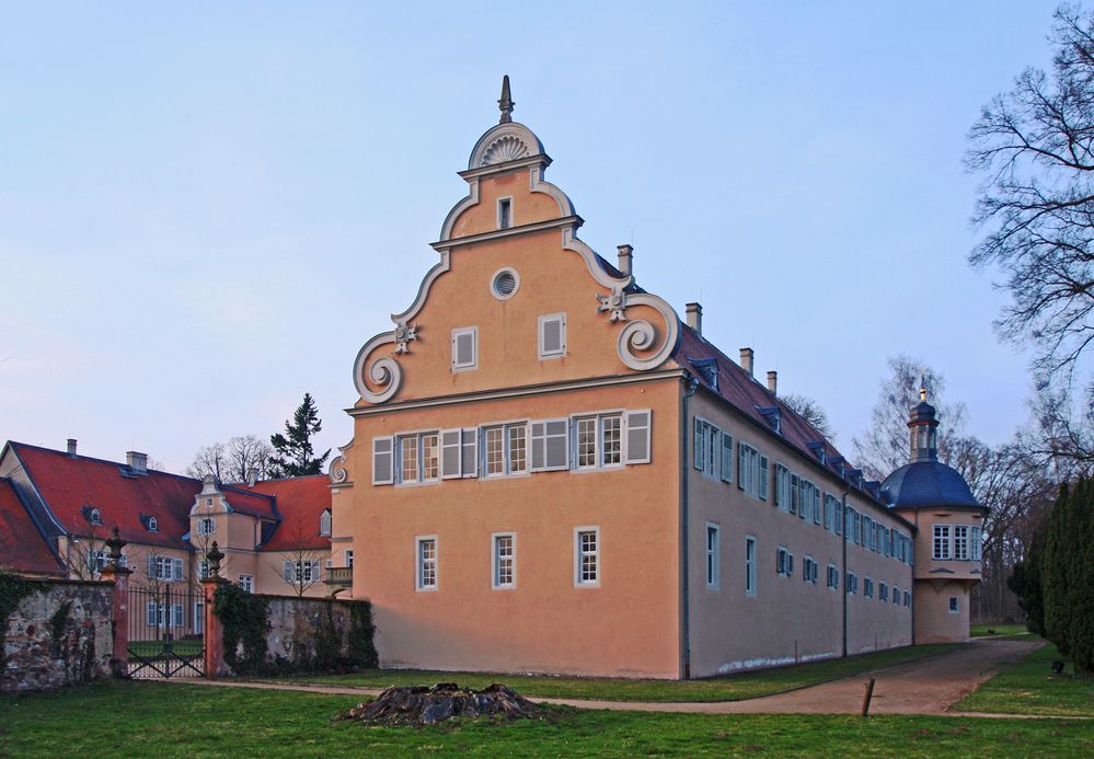 Am Schloss Kranichstein