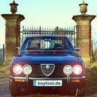 Am Schloß Varlar in Coesfeld - Alfa Romeo Alfetta.