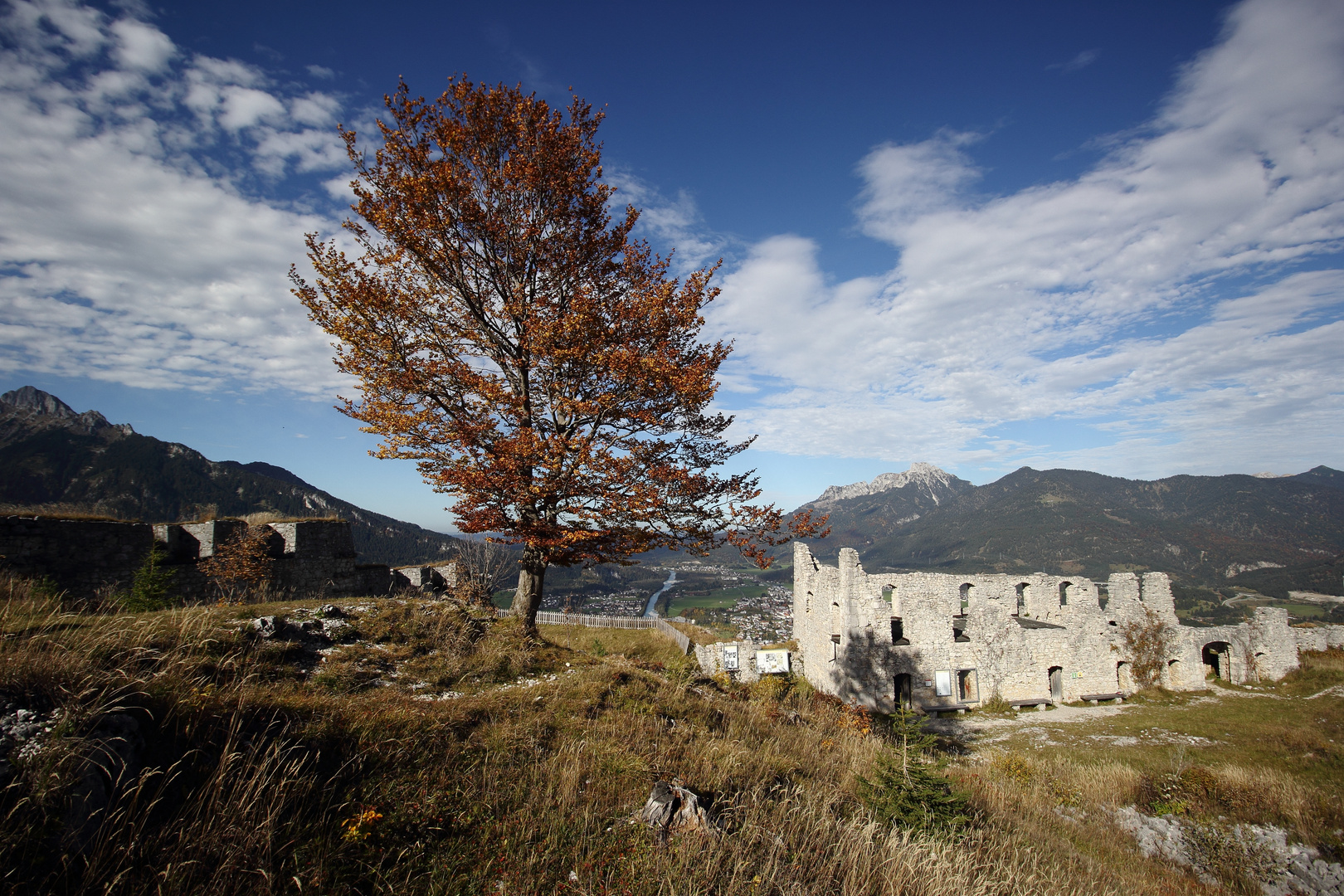 am Schloßkopf  - Ruine Ehrenberg - Reutte 14 10 2019