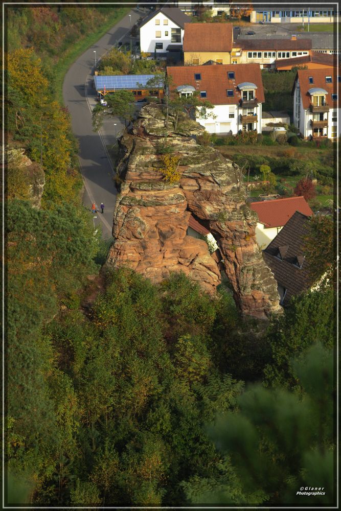 Am Schwalbenfelsen im Herbst