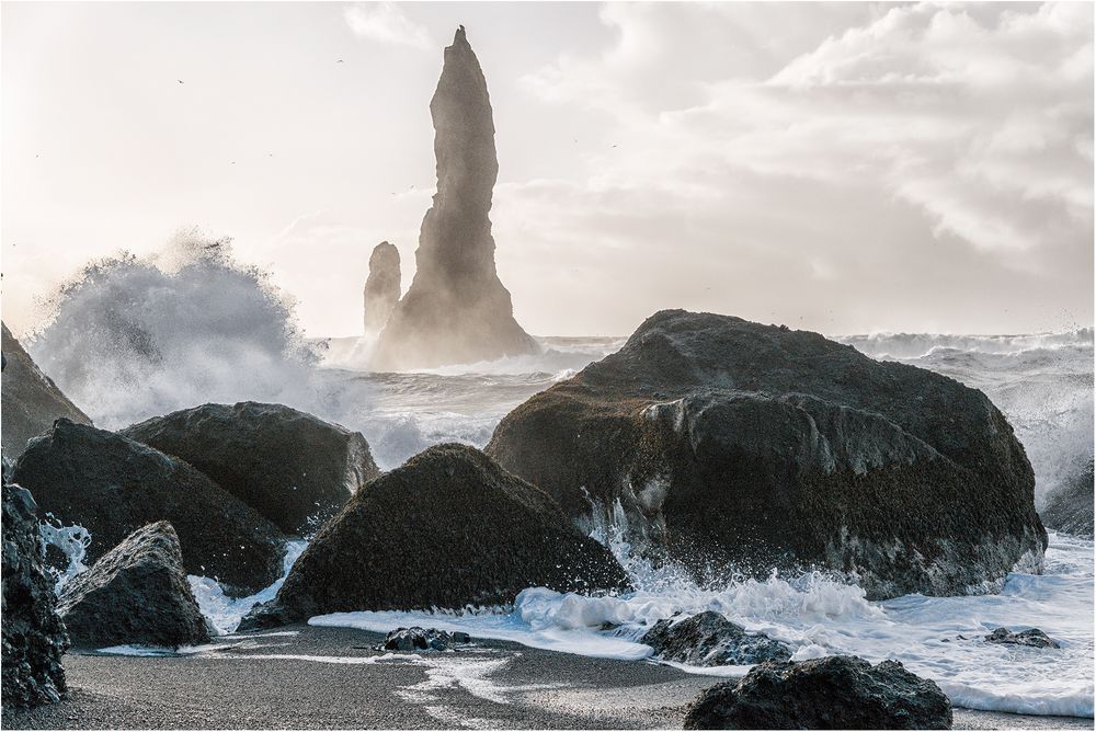 Am schwarzen Strand von Reynisfjara