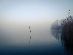 Am See nach Sonnenaufgang