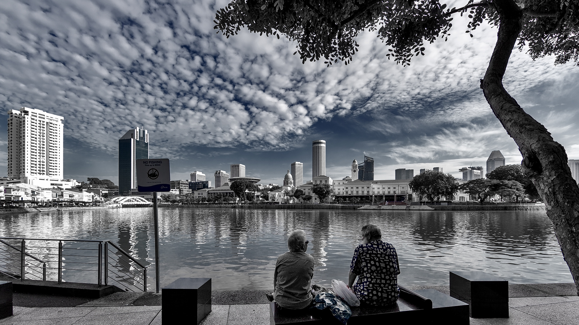 Am Singapore River