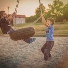 Am Spielplatz in ihrem Element