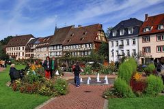 Am Sprudelbrunnen (2)