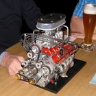 am Stammtisch - 8 Zylinder V-Motor