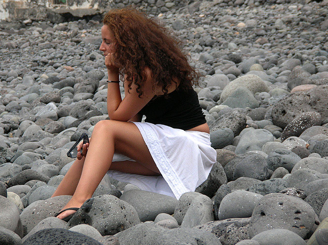 am (steinigen) Strand