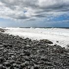 Am Steinstrand von Arco de São Jorge 06