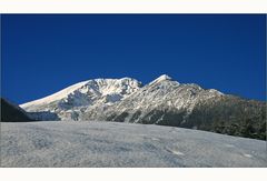 am Stockerhof mit Blick zur Nockspitze