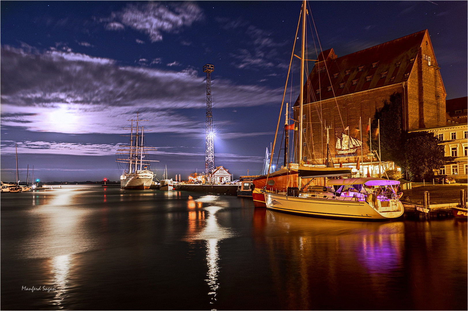 Am Stralsund Fähranleger...