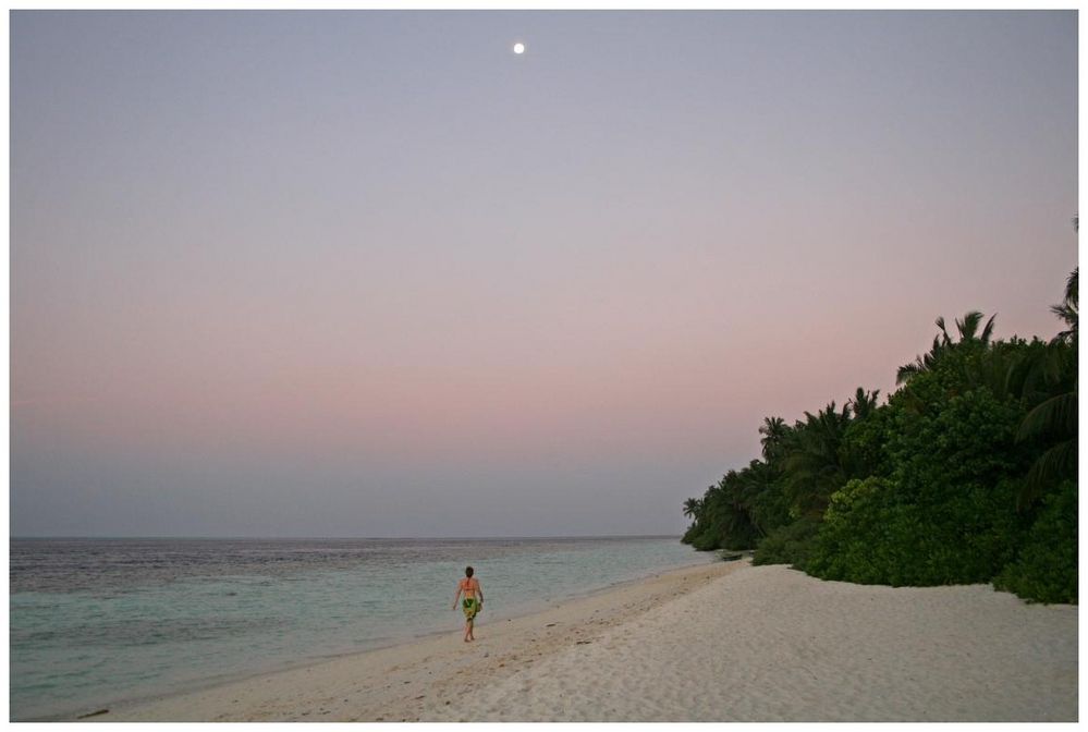 am Strand entlang...