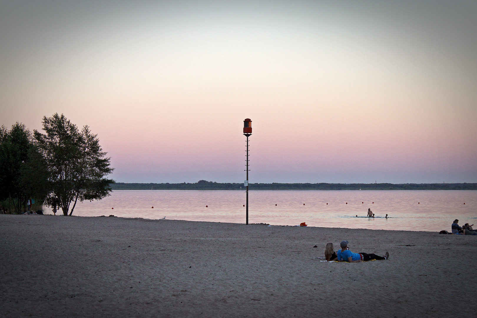 Am Strand vom Steinhuder- Meer bei Dämmerung