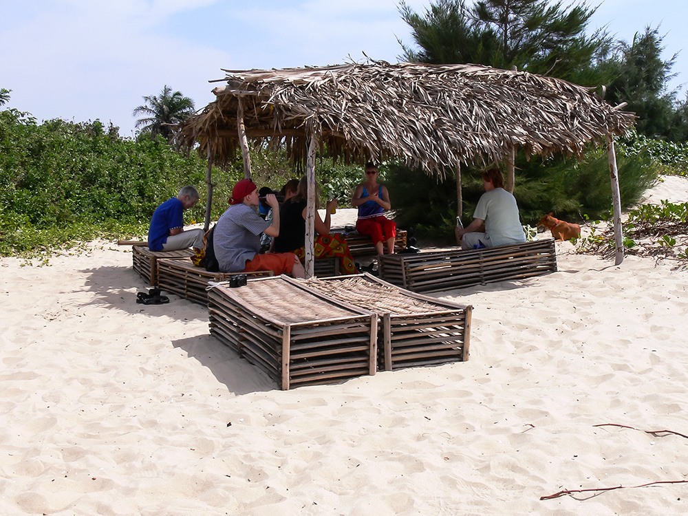 Am Strand von Gambia