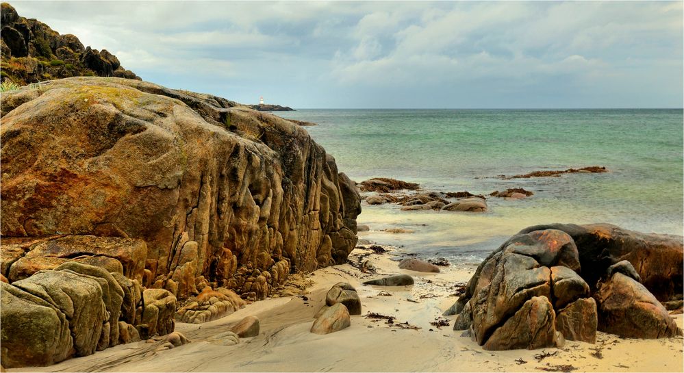 AM STRAND VON HOV