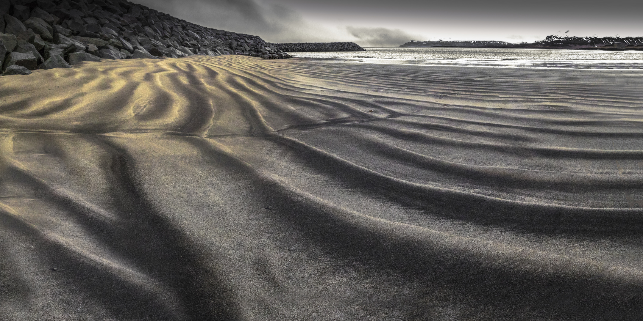 Am Strand von Ólafsvík