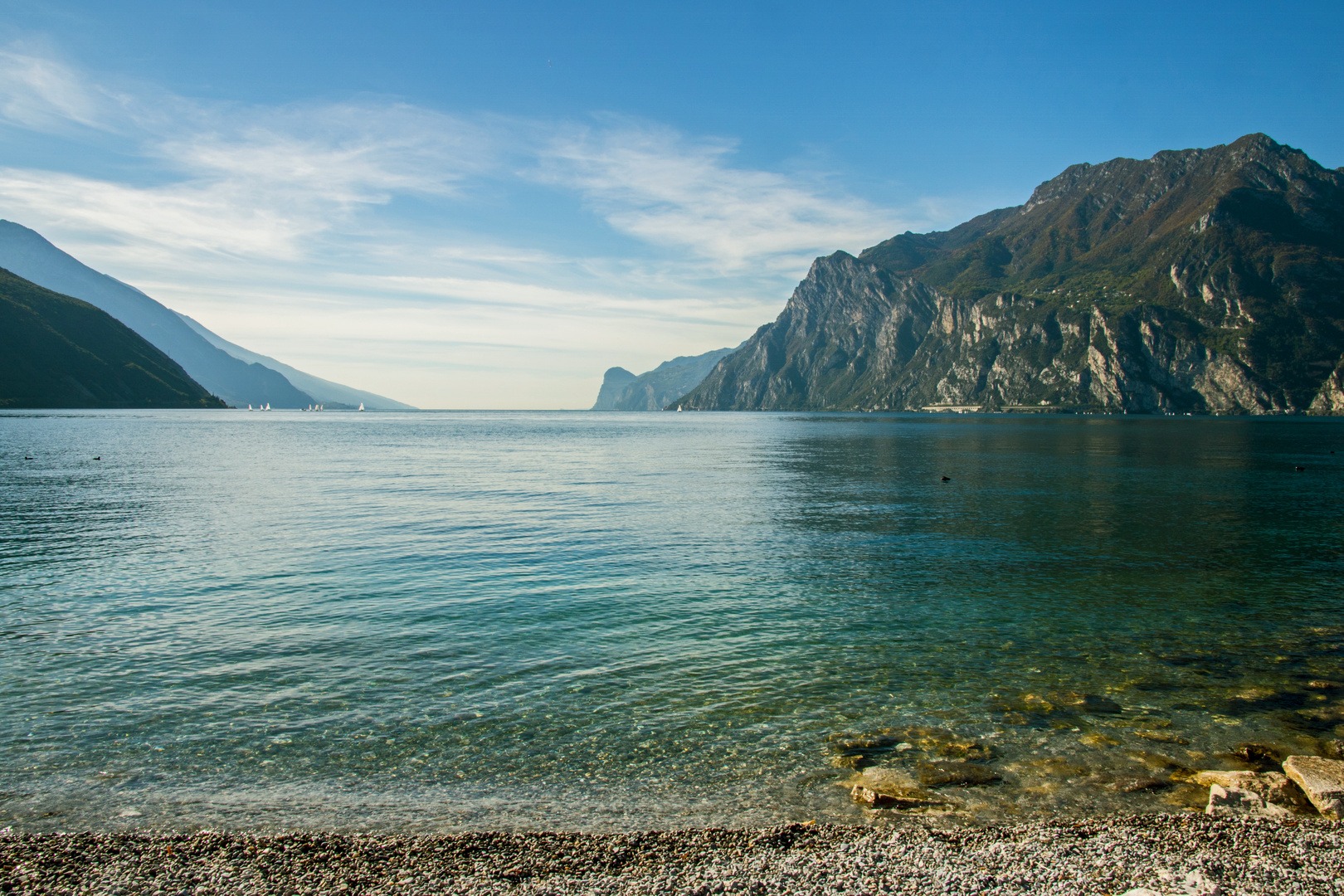 Am Strand von Riva del Garda